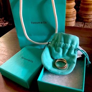 Tiffany & Co. Interlocking Circles Ring